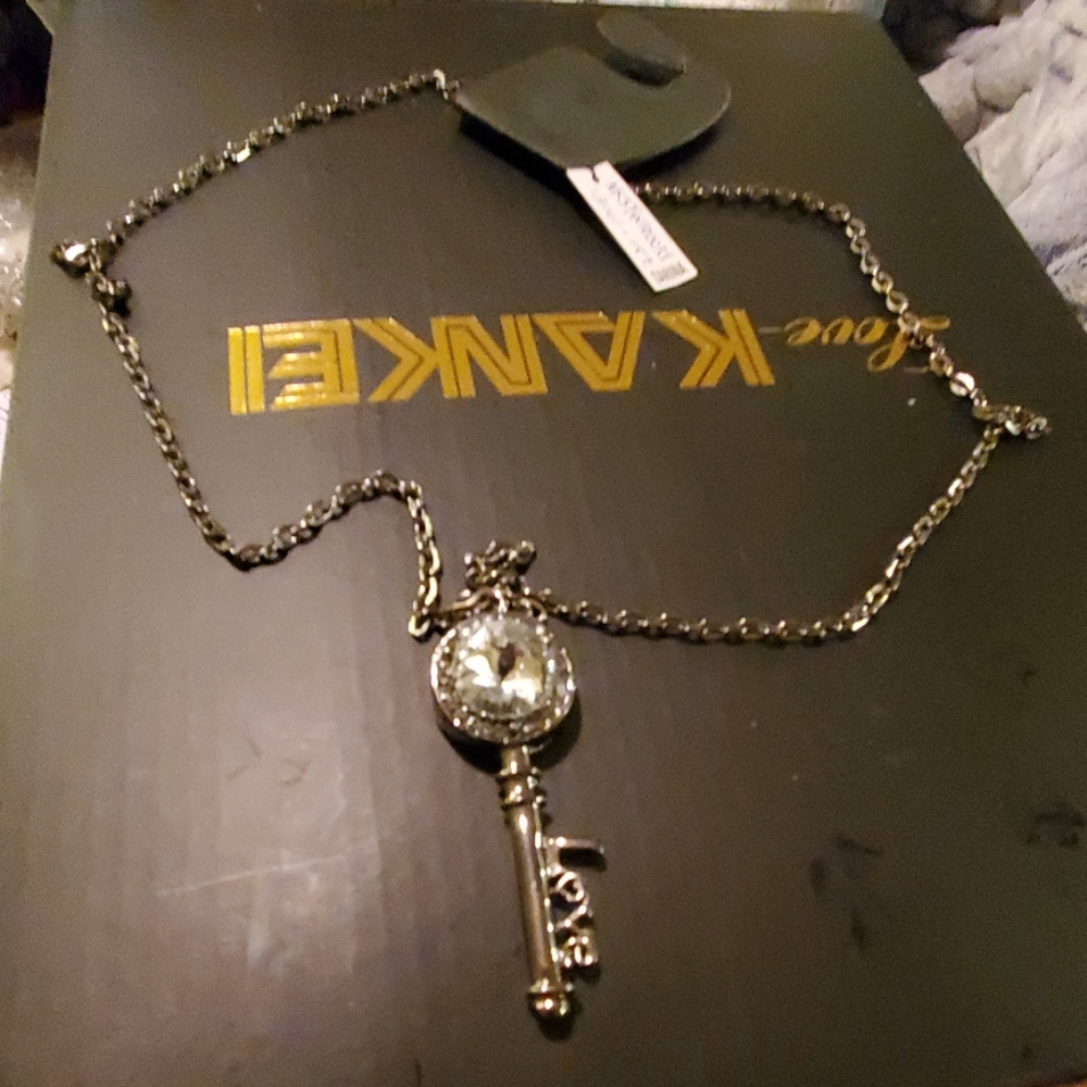 Long necklace gun metal